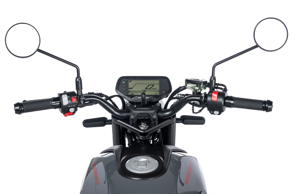 Mor_NR125X_grey_M5_detail_cockpit.webp