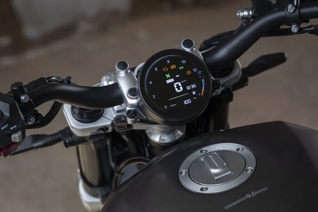 Leoncino-Bobber-400---dettaglio-9---Onyx-Grey.webp