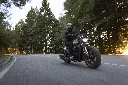 Leoncino-Bobber-400---dinamica-2---Onyx-Grey-hd.webp