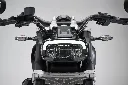 Leoncino-Bobber-400---dettaglio-faro---Midnight-Black.webp