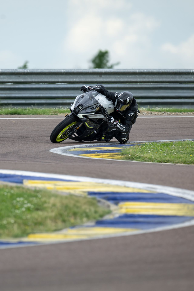 tornado_550_track.webp
