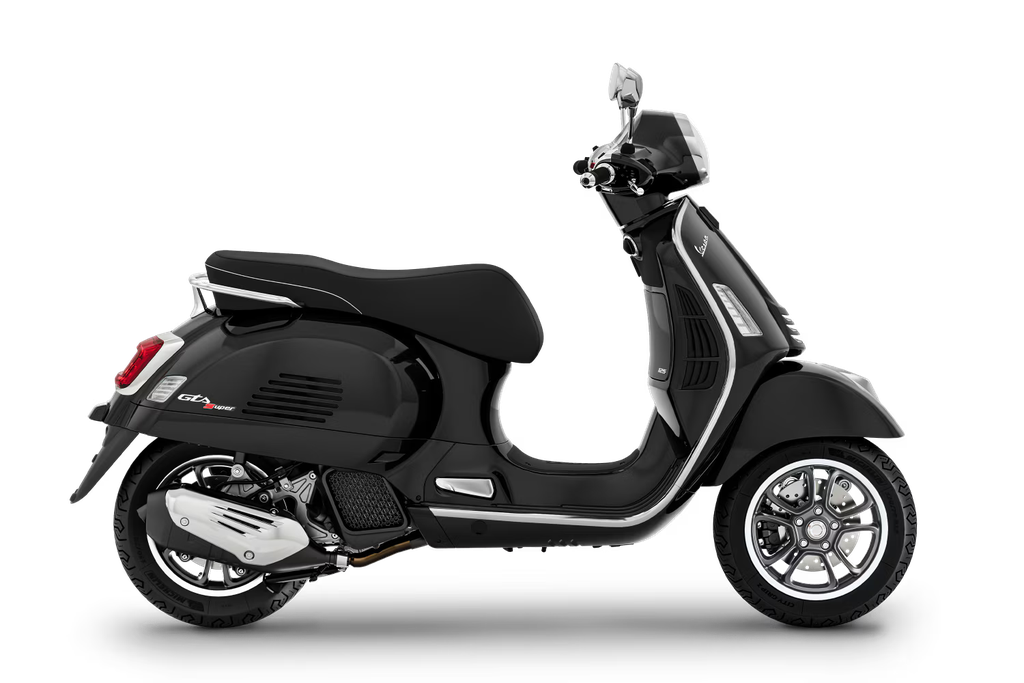 Vespa GTS Super 125 (Black)