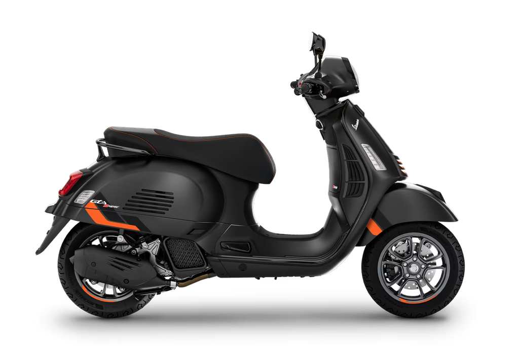 Vespa GTS SuperSport 125 (Black)