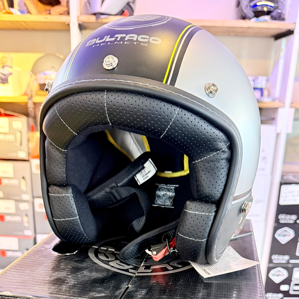 [HBT0018] Bultaco helmet (XS)